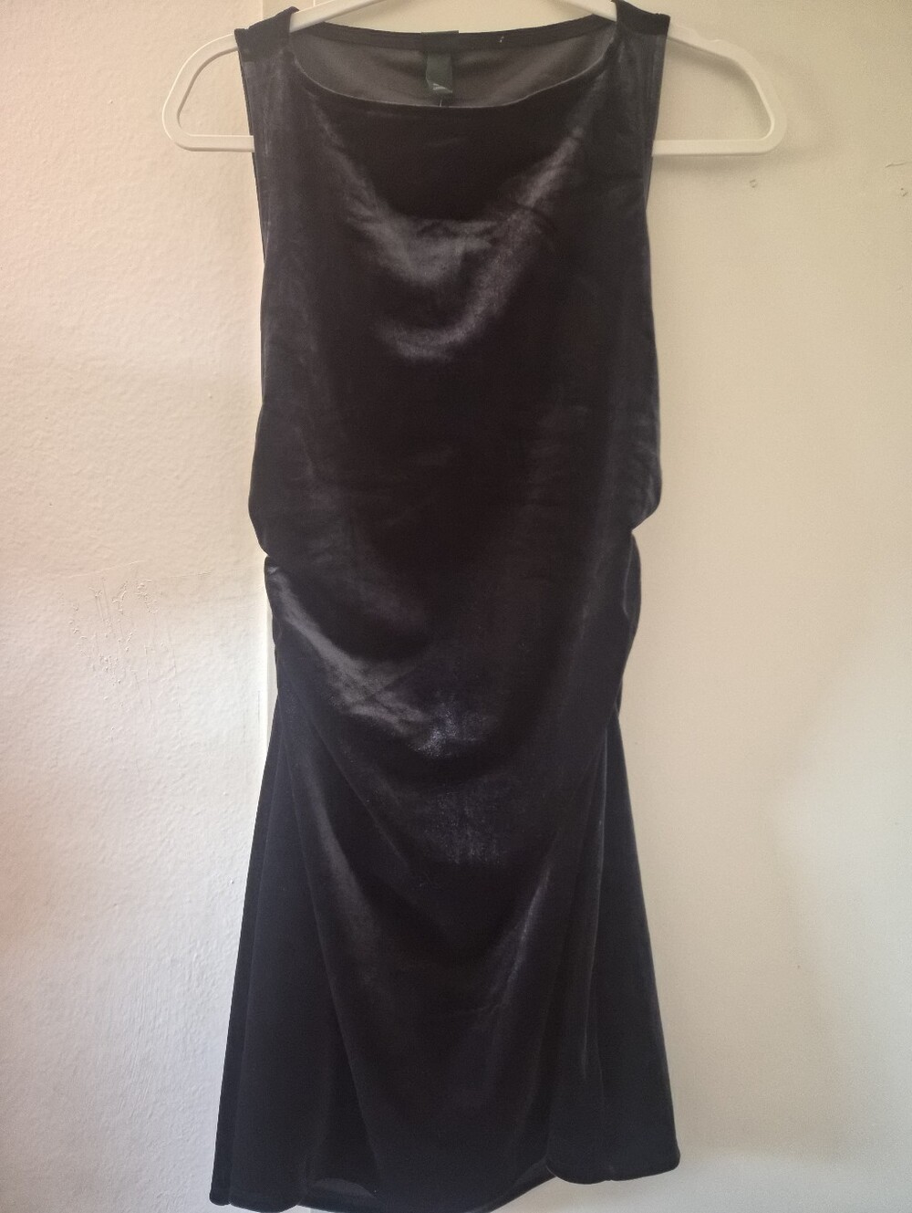 Classic Black Velvet Sleeveless Dress